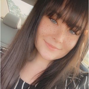 Meet your Posher, Katelyn